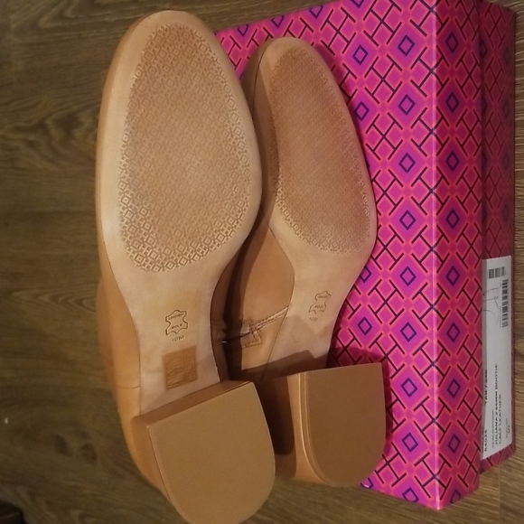New Tory Burch Juliana 2 Leather Bootie Size 10 - Picture 8 of 12
